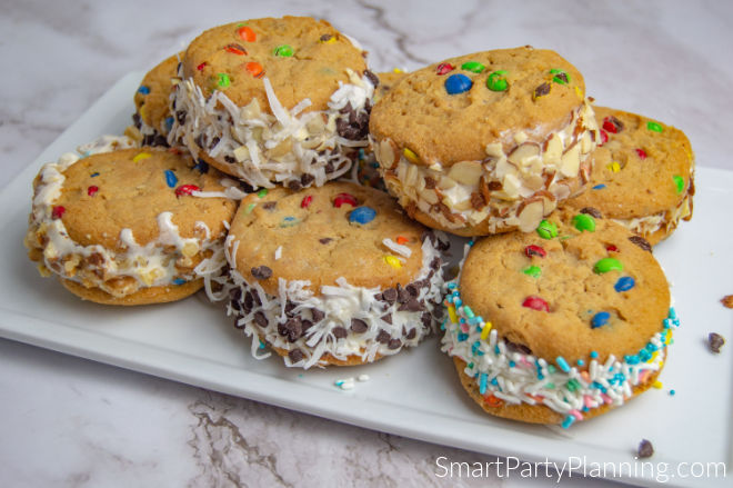 MnM-Cookie-ice-cream-sandwich-with-different-toppings