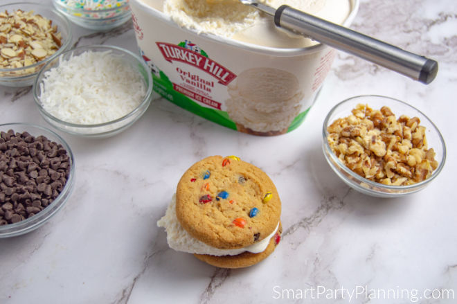 Place-second-cookie-on-top-of-the-ice-cream