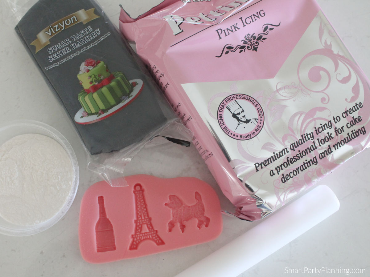 Ingredients required to make Parisian cupcakes